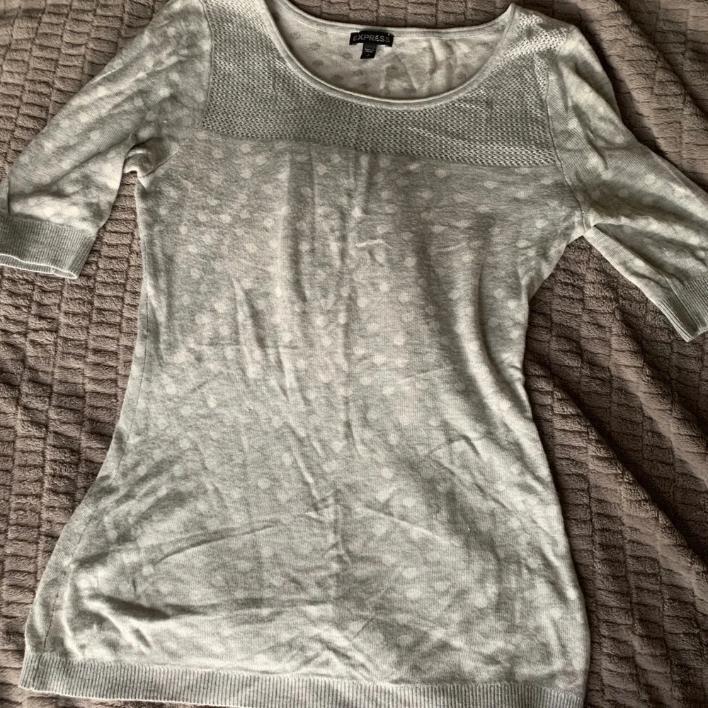 Express Sweater - Picture 1 of 3